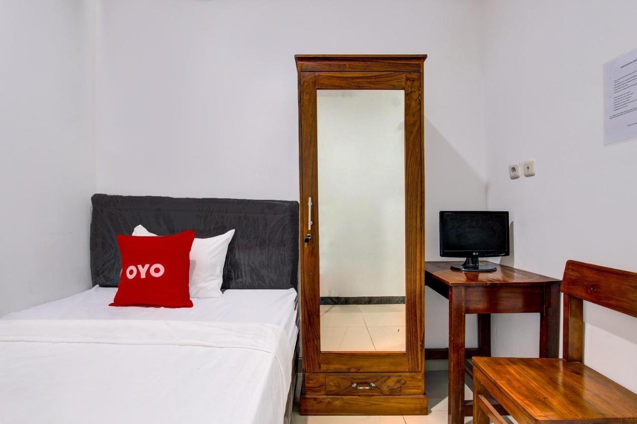 Oyo 92479 Pasadena House Hotel Krapyak Exterior photo